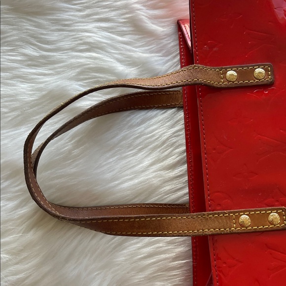 LOUIS VUITTON Monogram Vernis Reade MM Hand Bag Red Rouge - Picture 9 of 17